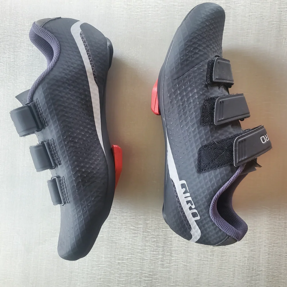Giro Black Athletic Cycling Shoes with Velcro Straps - Picture 5 of 5